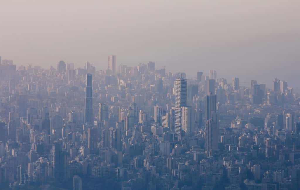 La pollution de l'air due aux particules fines est responsable de la mort de 48.000 personnes chaque année en France. Ici, la pollution au-dessus de Beyrouth. © disq, fotolia