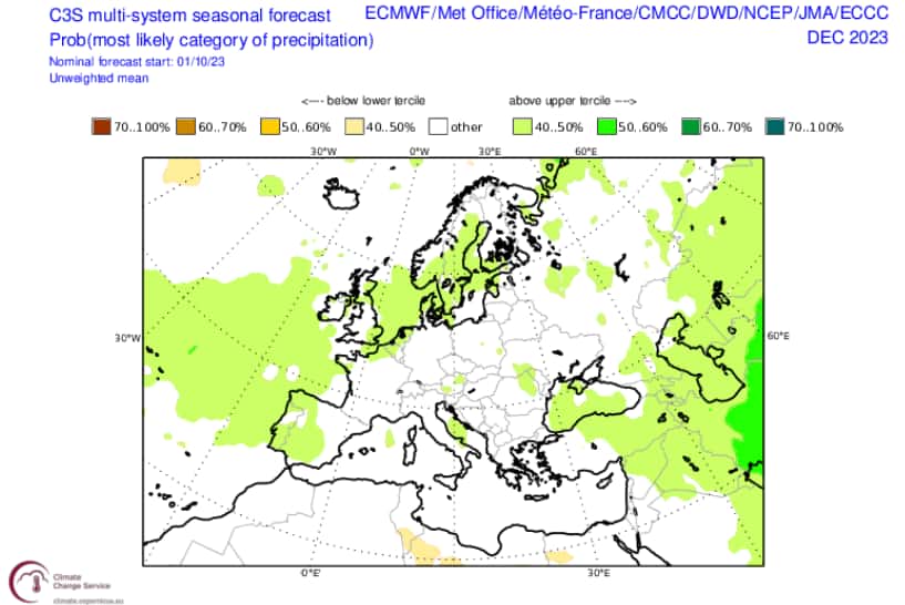 En vert, les zones où des précipitations au-dessus des normales sont prévues en décembre. © Copernicus