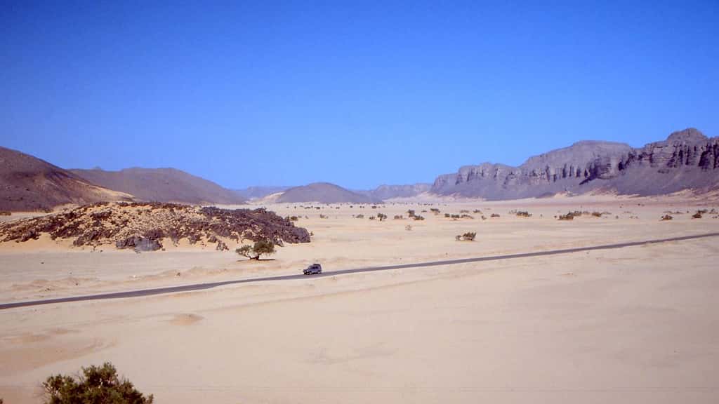 La route transsaharienne, partie algérienne. © Albert Backer, Wikipedia