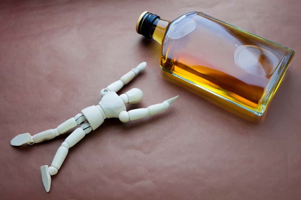 La consommation excessive ou chronique d'alcool est dangereuse pour la santé à court et à long terme. © fotoriatonko, Adobe Stock 