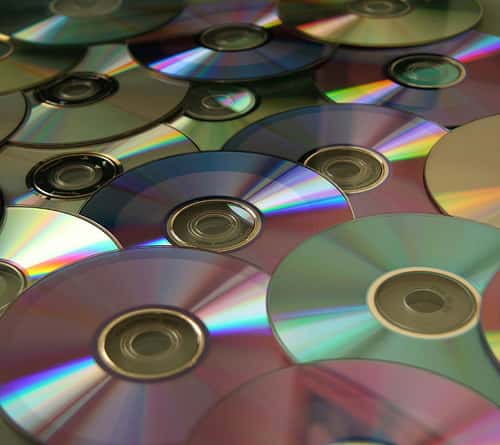 Que faire des vieux CD et DVD qui s’accumulent ? © John a ward CC by 2.0