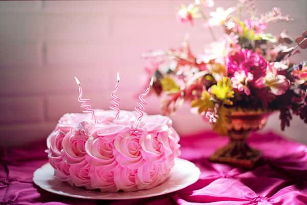 Quelle est la date d'anniversaire de Caroline ? © Jill 111, Pixabay, DP