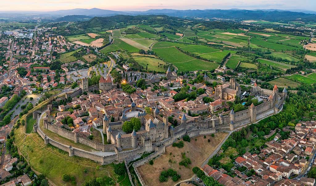 Vue aérienne de la cité médiévale de Carcassonne. © Chensiyuan, Wikimedia Commons, CC by-sa 4.0