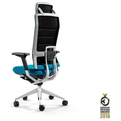 La chaise TNK Flex accompagne tous les mouvements quand on travaille. © Instagram Alegre Design 