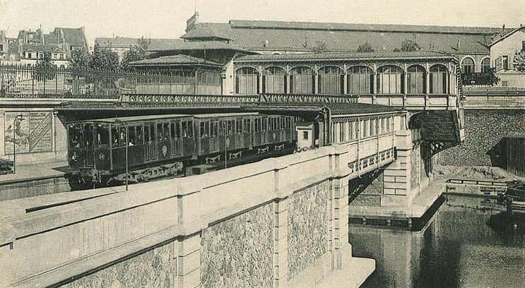 La station Bastille sur la ligne 1 du métro de Paris en 1903. © Wikimedia Commons, Domaine Public