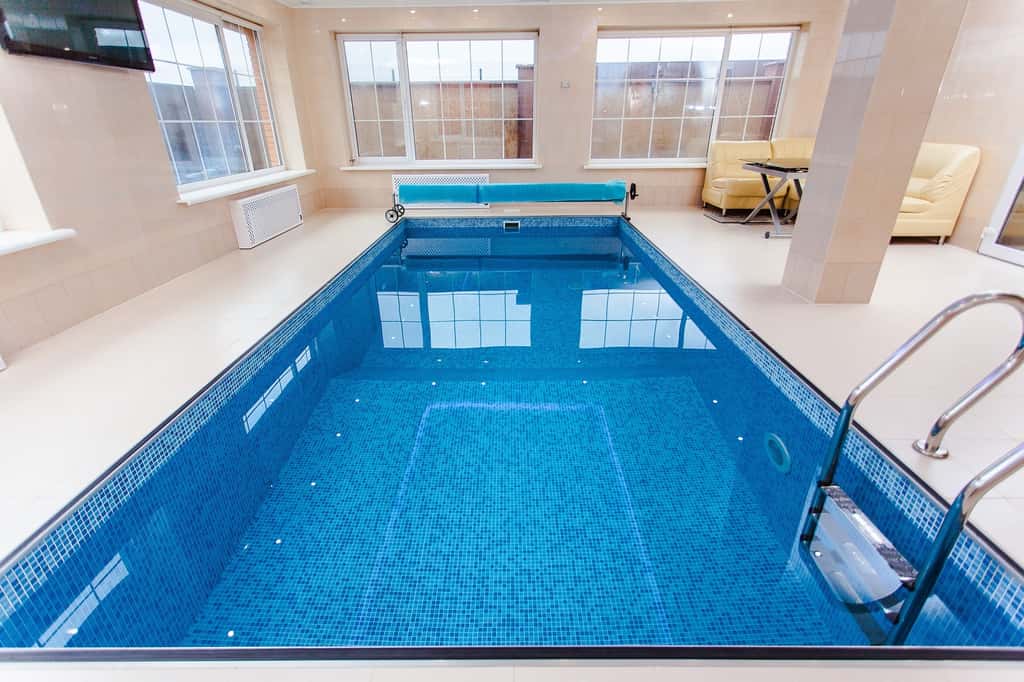 Passer du rêve à la réalité ? Le projet d’une piscine d’intérieur nécessite une étude approfondie. © Pixabay