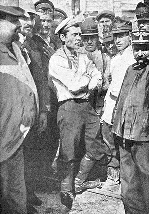 Afanassi Matuschenko, principal meneur de la mutinerie. Photographie prise au débarquement à Constantza (Roumanie), après la mutinerie en 1905. © auteur inconnu, <em>Wikimedia Commons</em>, domaine public
