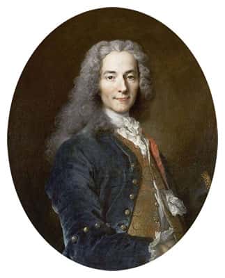 François-Marie Arouet dit Voltaire (1724 ou 1725), d'après Nicolas de Largillière, exposé au château de Versailles. © Collection Palace of Versailles, <em>Wikimedia commons</em>, DP