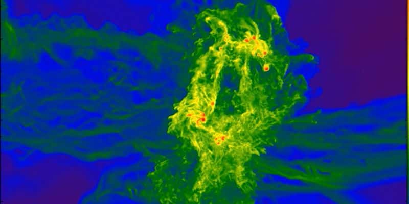 Un extrait de la simulation montrant la naissance d'étoiles supermassives. Les zones les plus denses dans un nuage de gaz froid sont en rouge. © 2022 University of Portsmouth