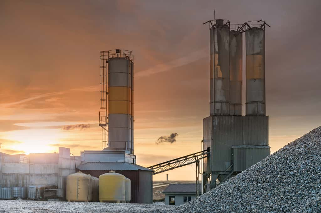 La fabrication de ciment est une industrie des plus polluantes au monde ! © Enrique del Barrio, Adobe Stock