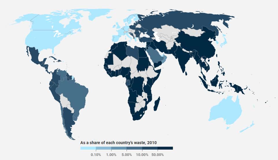 En bleu foncé, les pays qui recyclent le moins leurs plastiques. En bleu clair, ceux qui en recyclent la totalité ou quasi-totalité. En gris, les pays dont le taux de recyclage n'est pas connu. © ONU