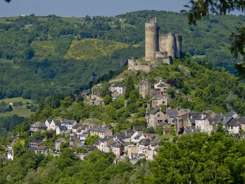 Les plus beaux villages de France : Najac village médiéval haut-perché dans l'Averyon