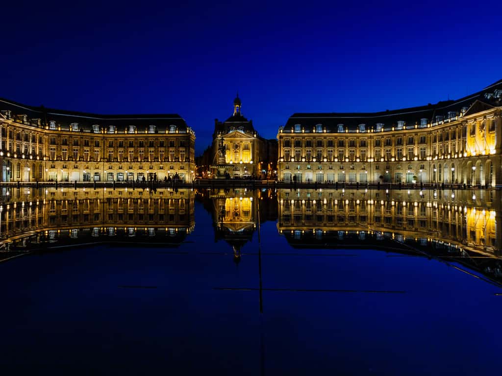 Bordeaux, miroir d'eau Place de la Bourse