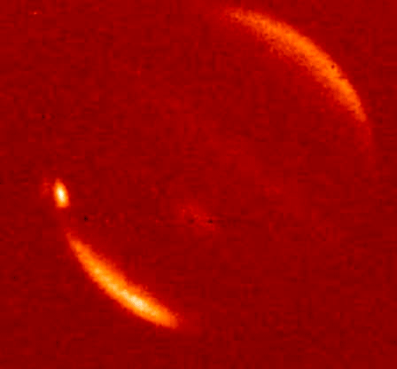 Impact d'un débris de comète sur le limbe de Jupiter observé dans l'infrarouge par le télescope Facility. © Nasa