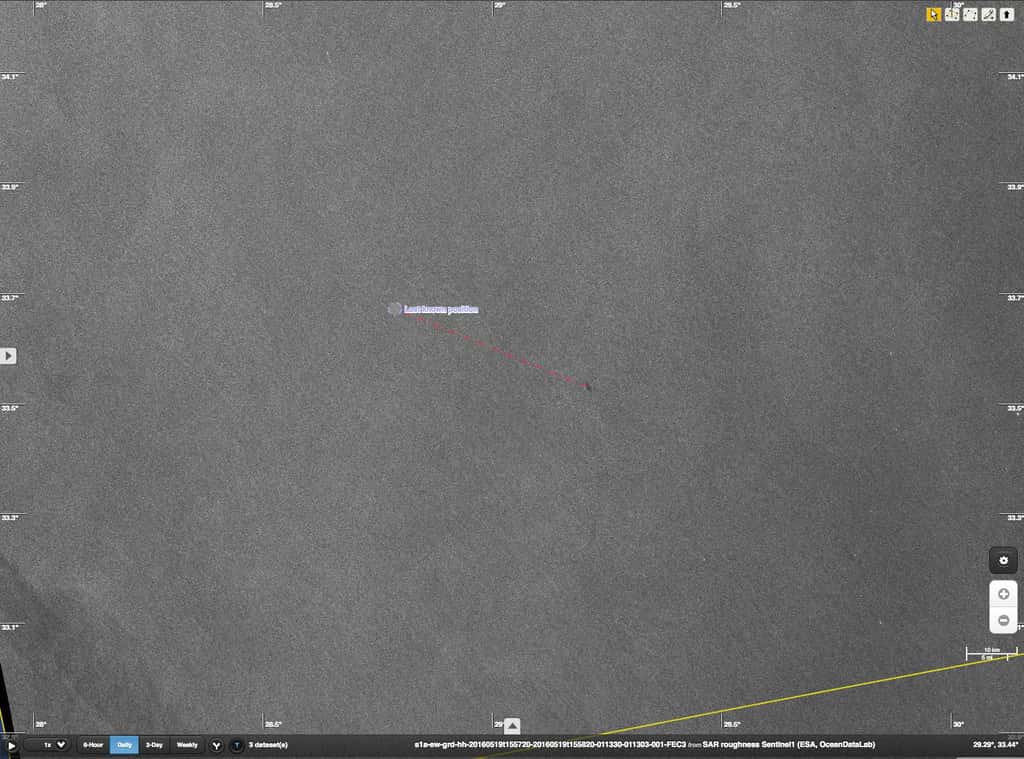 La nappe de pétrole repérée par Sentinel-2A dans la zone supposée du crash de l'avion d'EgyptAir. Il n'y a aucune certitude qu'elle provienne effectivement de l'avion abîmé en mer. © Copernicus Sentinel data (2016), Esa