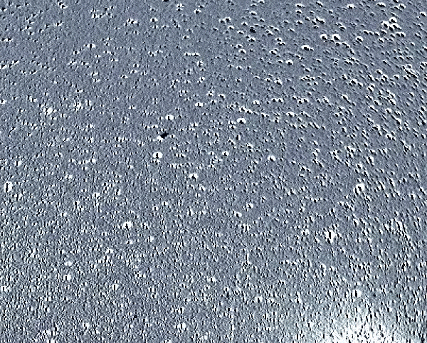 Le périple de la comète Leonard en direction du Soleil observé par la sonde Stereo A. Admirez les perturbations dans sa longue queue de gaz et de poussières au moment où ont été prises ces images. © Nasa, NRL, Karl Battams