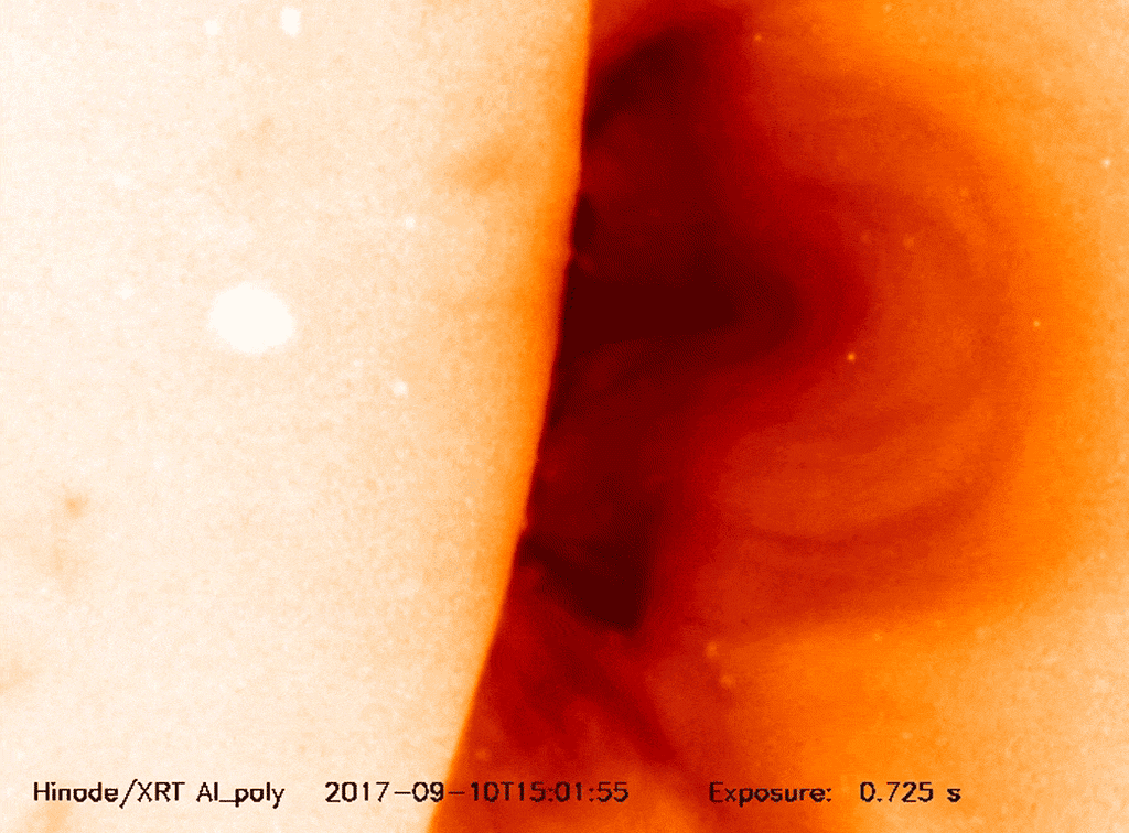 La puissante éruption solaire du 10 septembre, classée X8,2, observée par Hinode dans le rayonnement X. © Jaxa, Nasa, Hinode, SAO, MSU, Joy Ng