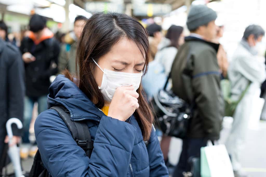 Le coronavirus de Wuhan cause des symptômes respiratoires qui peuvent être graves. © leungchopan, Adobe Stock
