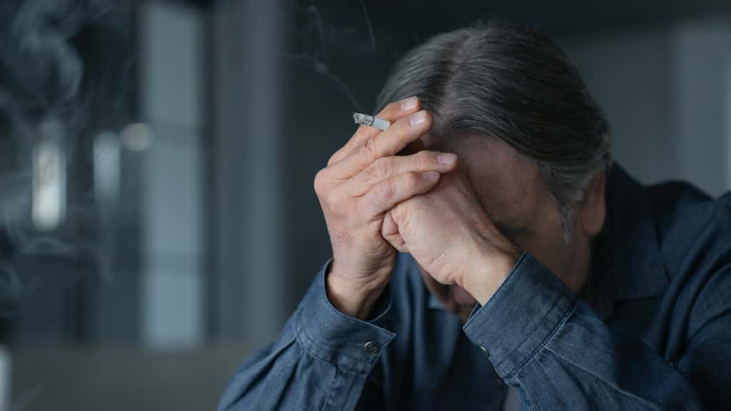 Le tabac laisse une empreinte durable sur les mécanismes de défense de l'organisme, même après avoir arrêté de fumer. © sebra, Adobe Stock