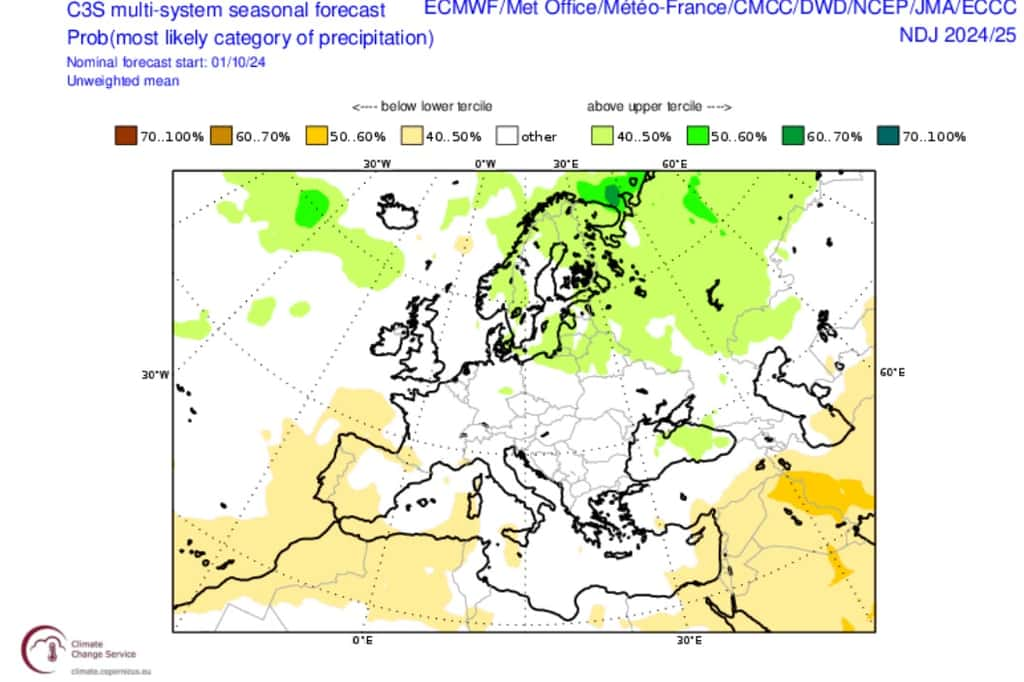 En jaune, les zones plus sèches que la normale d'ici janvier et en vert les zones plus humides. La tendance météo des trois prochains mois ne donne pas d'indication fiable pour la majorité de la France. © Copernicus