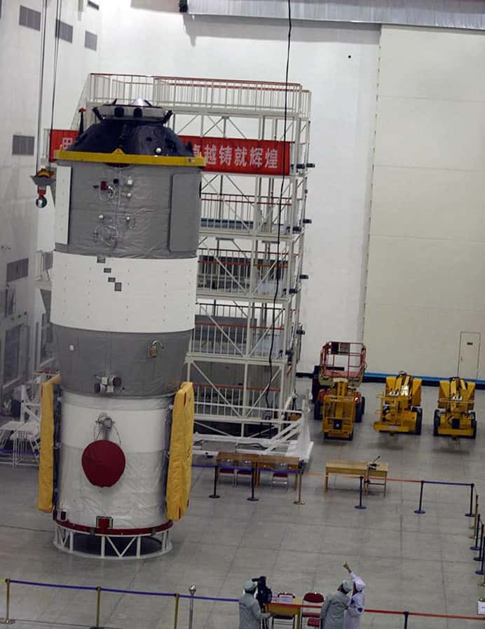 Le module orbital Tiangong-1 en cours de préparation pour son lancement en septembre 2011. © CNSA