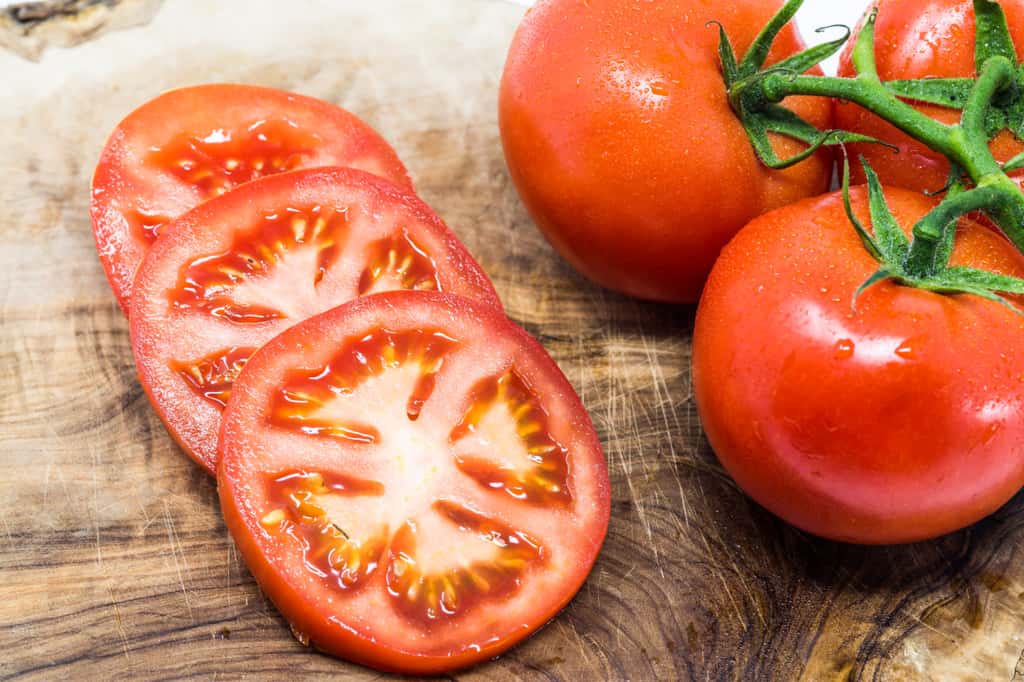 La transformation génétique de la tomate lui a aussi fait perdre du goût, dommage ! © Satoshi Kina, Adobe Stock