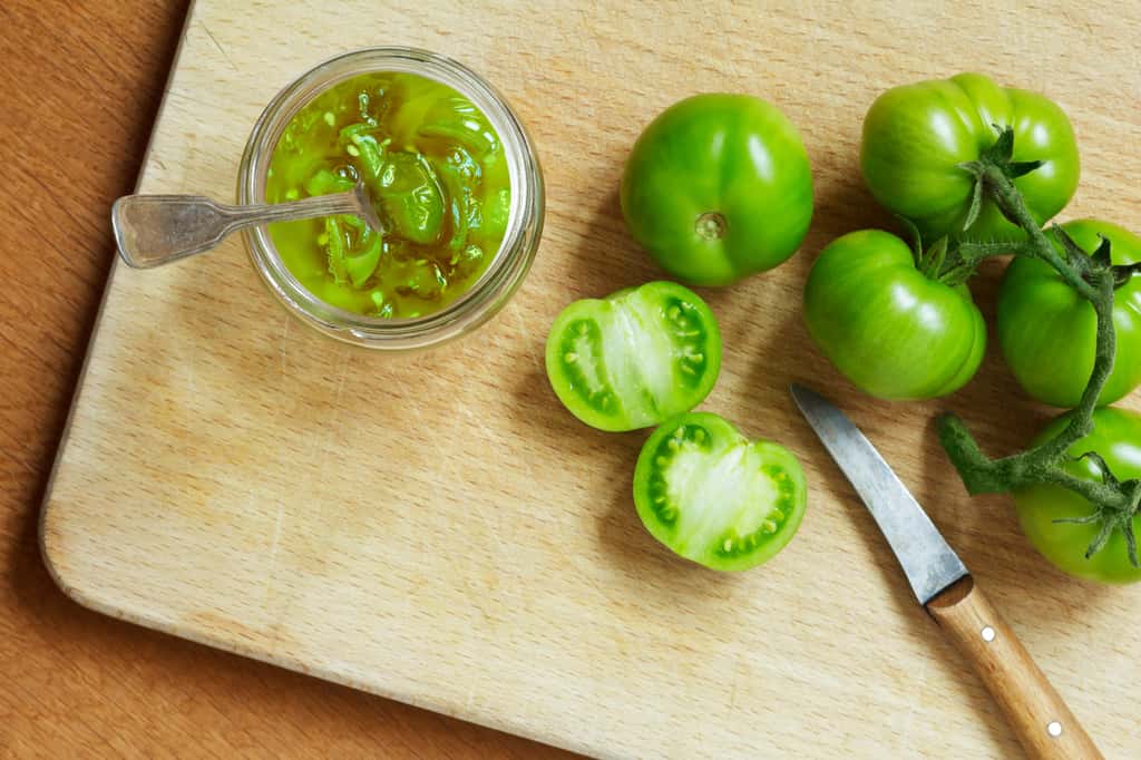 Vous êtes friand de confiture de tomates vertes ? Pas de crainte, vous pouvez continuer d'en manger ! © agenturfotografin, Adobe Stock