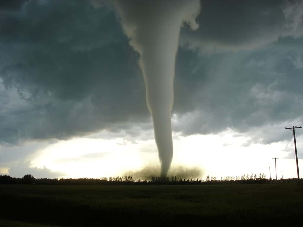 Cette tornade F5, survenue à Manitoba, au sud-est du Canada, était d’une extrême violence. © Justin Hobson, Wikipédia, CC by-sa 3.0