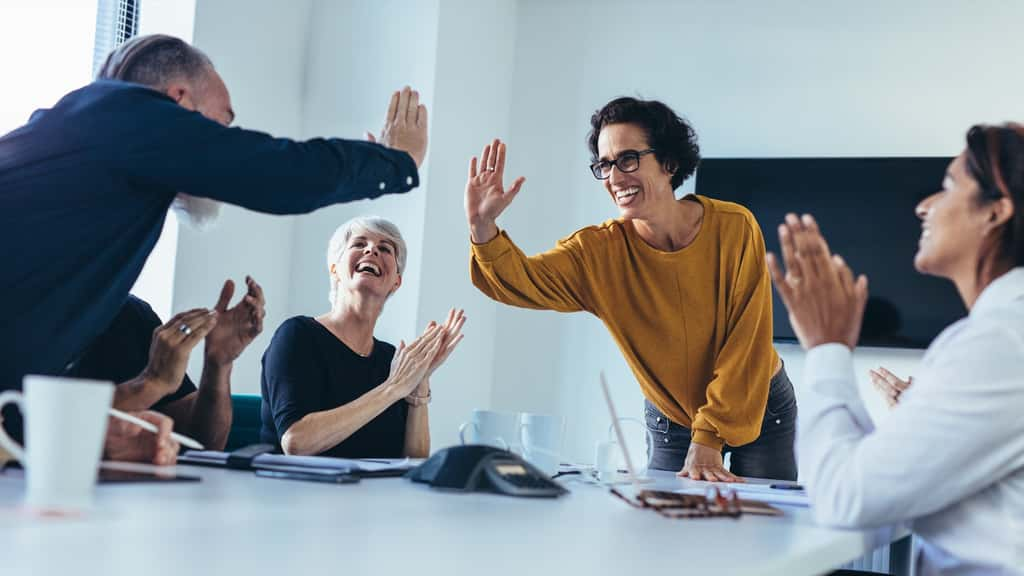   Favoriser le bien-être au travail des salariés avec des méthodes flexibles qui participent à la satisfaction professionnelle. © Jacob Lund, Adobe Stock