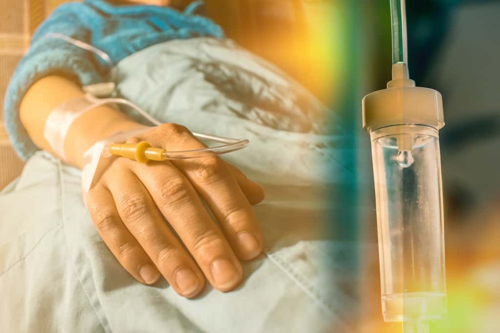 Fatigue, nausées, douleurs : la chimiothérapie, bien que souvent efficace, s’accompagne d’effets secondaires lourds. L’immunothérapie offre une alternative plus ciblée et généralement mieux tolérée. © catalin, Adobe Stock