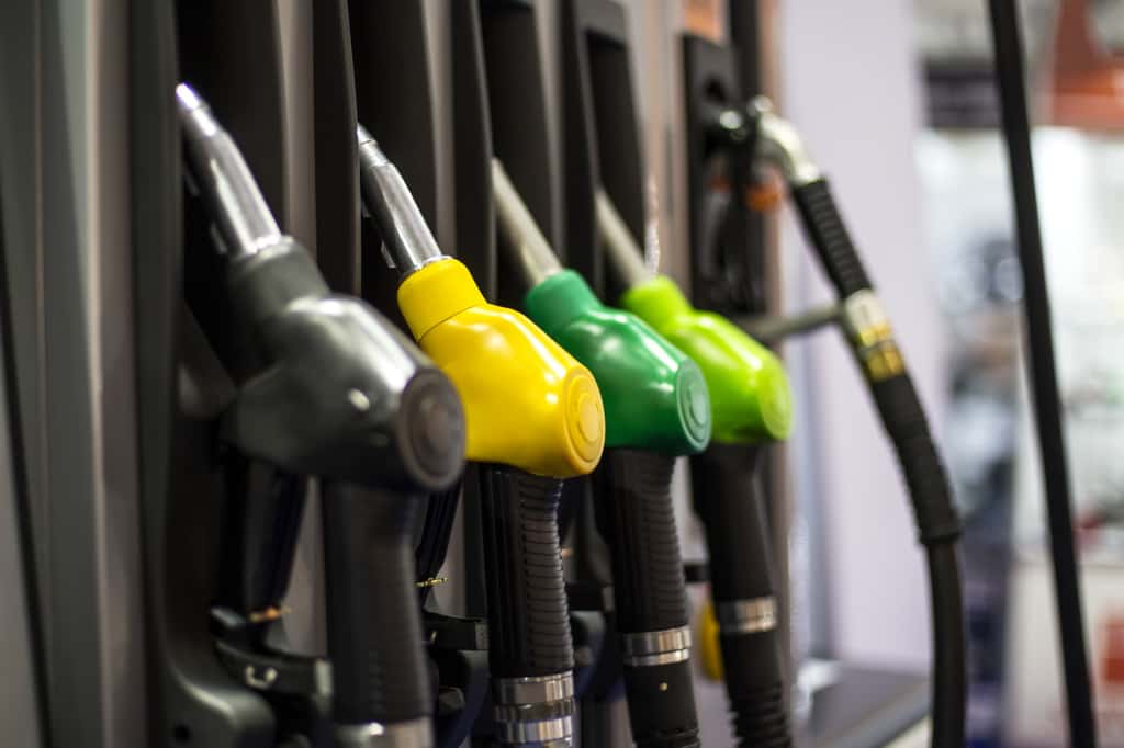 Pas sûr que le prix du carburant à la pompe soit un argument en défaveur des voitures électriques. © Boggy, Fotolia