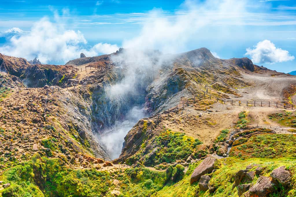 Le volcan de la Soufrière en Guadeloupe a été « échographié » avec une grande précision. © Fyle, Adobe Stock