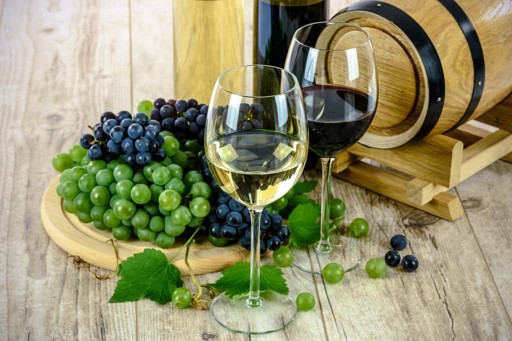 Les fortes chaleurs l'été sont très bénéfiques à la qualité du vin : la saveur est plus sucrée, plus forte, et moins acide. © PhotoMIX-Company, Pixabay