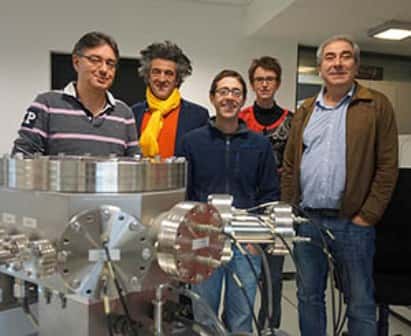 L'équipe du LGL qui a participé aux travaux de recherche. De gauche à droite : Philippe Télouk, Vincent Balter, Victor Bondanese, Aline Lamboux, Francis Albarède. © ENS Lyon
