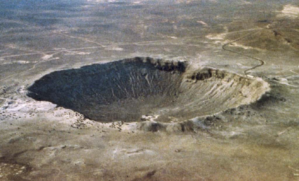Aux États-Unis, <em>Meteor crater</em> est un site accessible au public. Dans les années 1960, il a servi à l’entraînement aux astronautes de la Nasa. © D. Roddy, <em>US Geological Survey</em>, domaine public