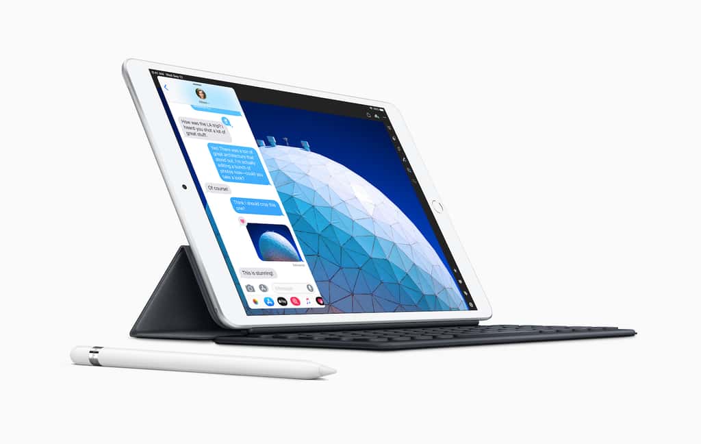 Simple tablette, l'iPad est devenu aujourd'hui un ordinateur avec son stylet et son clavier. © Apple