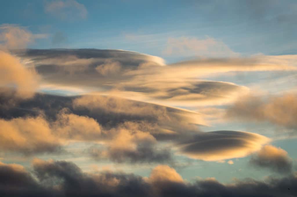 Des nuages lenticulaires. © Liam, Fotolia