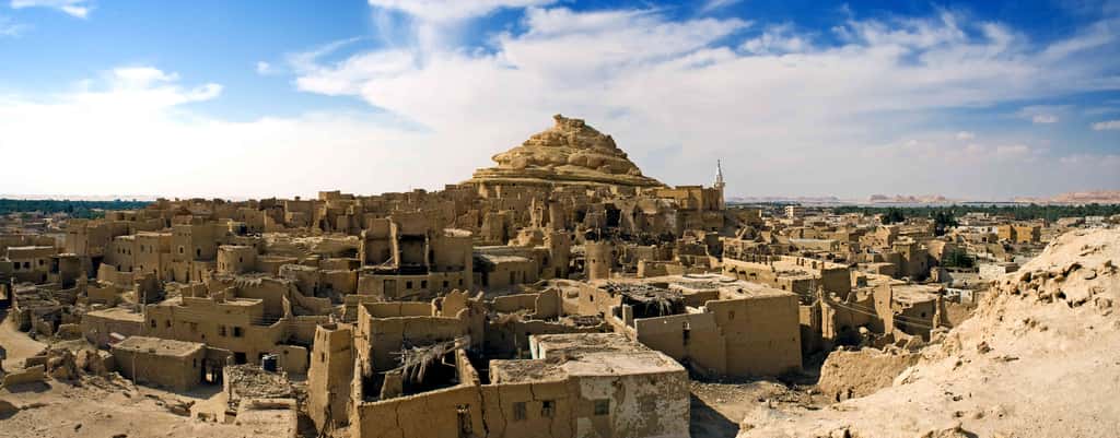 L'oasis Siwa en Égypte abritait un sanctuaire où les gens pouvaient recevoir des oracles du dieu Amon. © Buzzuspajk, Adobe Stock