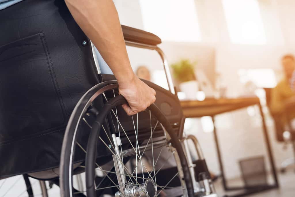 En 2017, plus de 80.000 personnes étaient prises en charge pour leur paraplégie. © VadimGuzhva, Adobe Stock