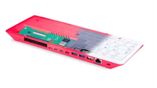 À l'arrière du clavier, des prises USB, des prises HDMI mais aussi une prise Ethernet. © Raspberry