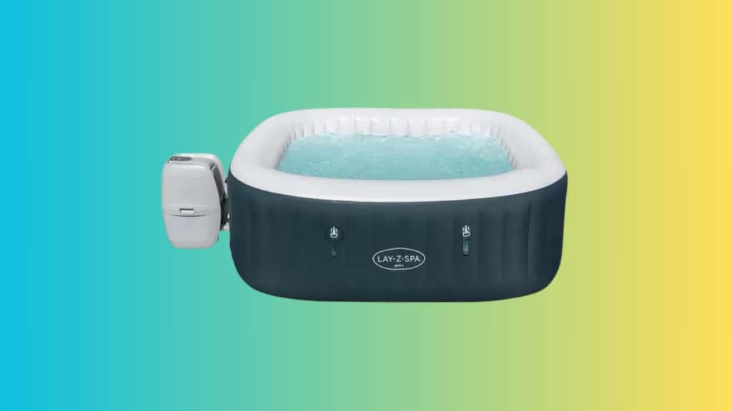 Le spa gonflable Lay-Z-Spa Ibiza Airjet est la bonne affaire du moment pour préparer l'arrivée des beaux jours © Cdiscount 