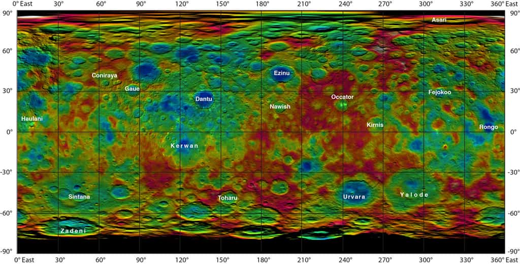 Carte de la planète naine Cérès. Les noms donnés aux formations géologiques remarquables ont été acceptés par l’UAI. Les régions teintées en rouge et orange sont plus élevées que celles en rouge et vert. La célèbre double tache brillante figure dans le cratère Occator (90 km) à environ 20° de la titube Nord et 240° de longitude Est. © Nasa, JPL-Caltech, UCLA, MPS, DLR, IDA