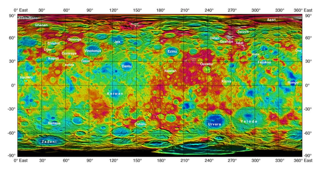 Nouvelle carte topographique de Cérès avec les noms, récemment ajoutés, de plusieurs cratères et d'une montagne. En rouge et orange, les reliefs les plus élevés ; en bleu et vert, les moins élevés. © Nasa, JPL-Caltech, UCLA, MPS, DLR, IDA