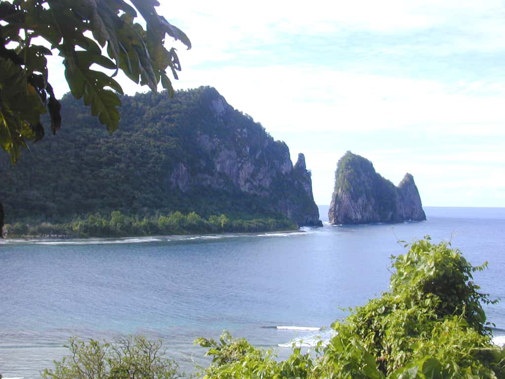 L'île de Tutuila dans les Samoa américaines « coule » plus rapidement depuis 2009. © Eric Guinther, <em>Wikimedia Commons</em>, CC by-sa 3.0 