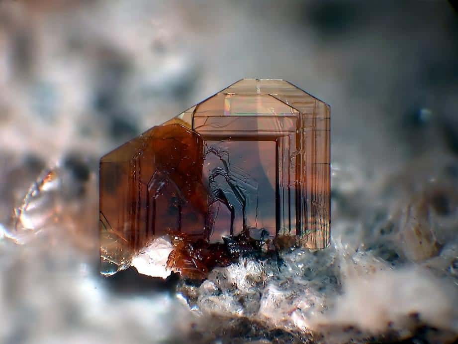 La biotite fait partie de la famille des silicates. © Fred Kruijen, Wikimedia Commons, CC by-sa 3.0 NL 
