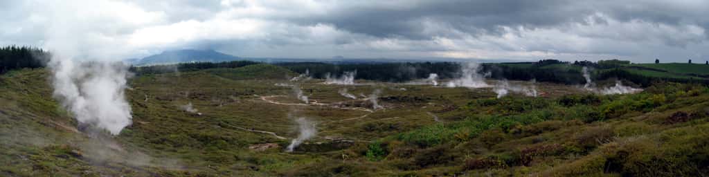 Zone volcanique de Taupo en Nouvelle-Zélande. L'éruption Oruanui il y a 26.500 ans aurait été l'une des plus puissantes des temps géologiques récents. © <em>Beast from the Bush,</em> Wikimedia Commons, CC by-sa 3.0 