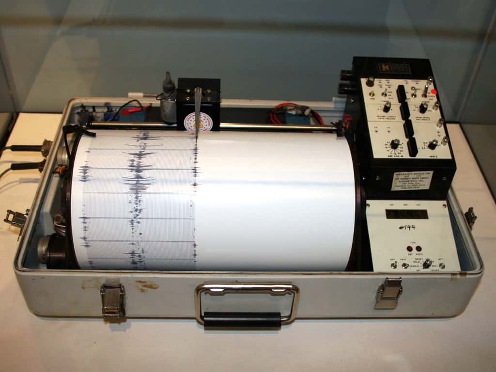 Exemple de sismomètre. © Yamaguchi先生, Wikimedia commons