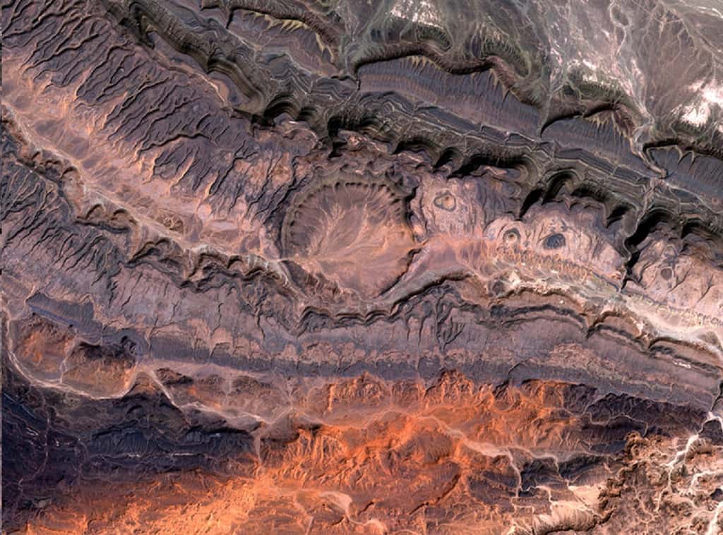 Le cratère de Ouarkziz. © <em>Copernicus Sentinel data</em> (2016), ESA, CC by-sa 3.0 IGO 