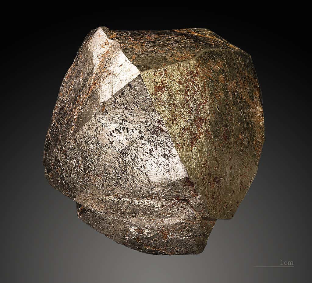 Pyrite octaédrique. © Didier Descouens, <em>Wikimedia Commons</em>, CC by-sa 4.0