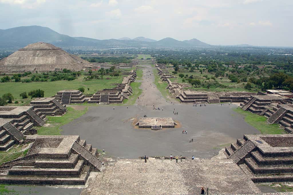 À son apogée, la cité de Teotihuacan aurait pu accueillir jusqu'à 200 000 personnes. © Jackhynes, <em>Wikimedia Commons</em>, domaine public